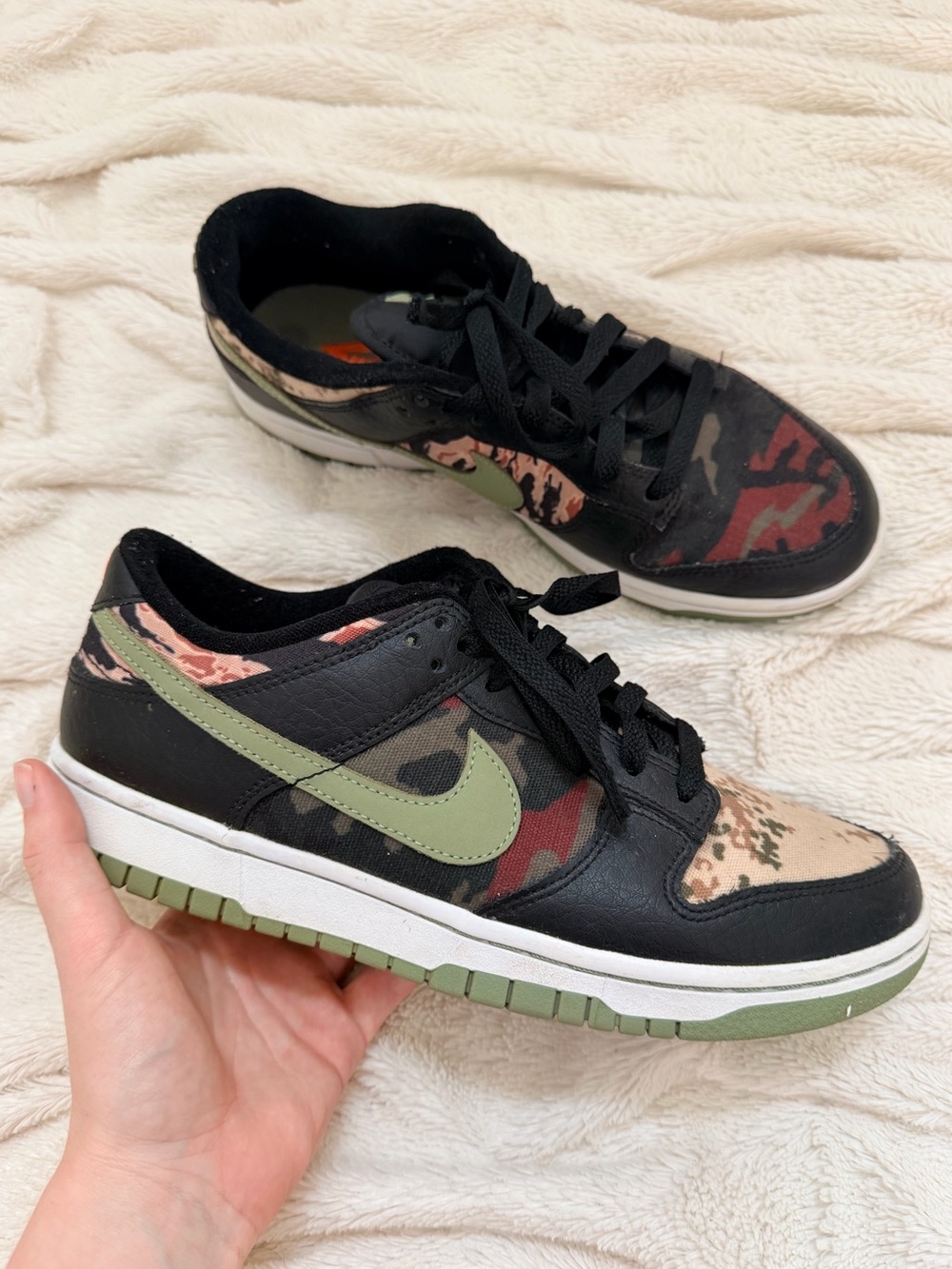 Nike Dunk Low SE Black Multi-Camo sneakers Sz 8 men’s